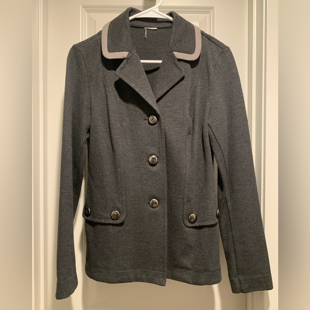 Cabi Charcoal Grey Crew Blazer in a size XS.